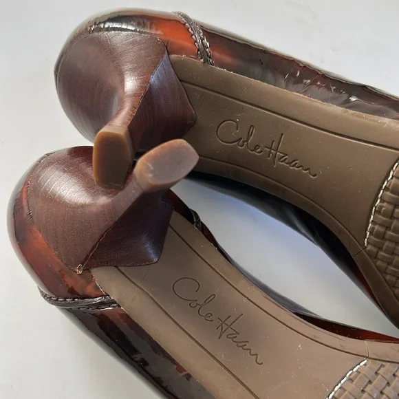 COLE HAAN Chic Brown Leather Pumps with Buckle - Picture 7 of 11
